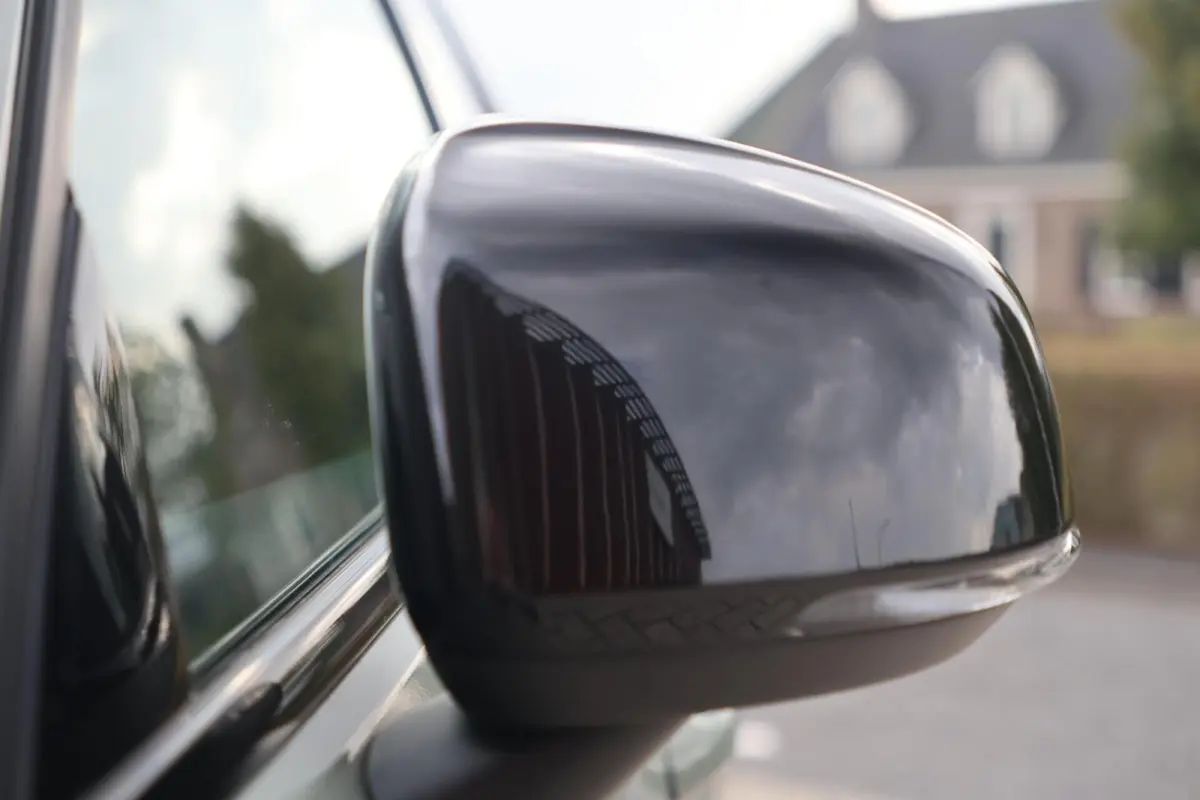 T4 Rechage Plus Dark | Stoelverwarming | Parkeercamera | H/K | Memory seats | Keyless | Glossy Black