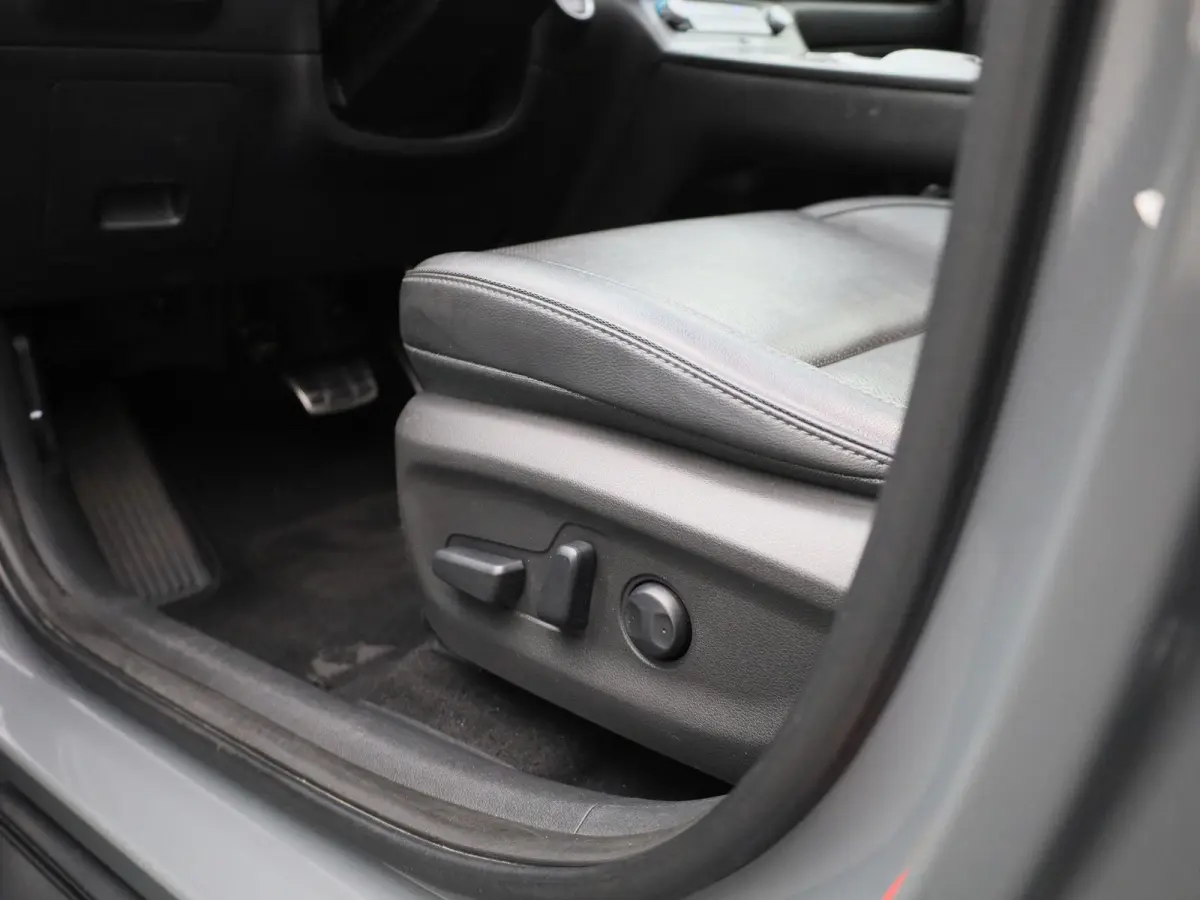 EV Comfort 64 kWh | STOELVERWARMING + STOELKOELING | STUURVERWARMING | ELEK.STOEL | CAMERA | SCHUIFDAK | HEADUP DISPLAY |