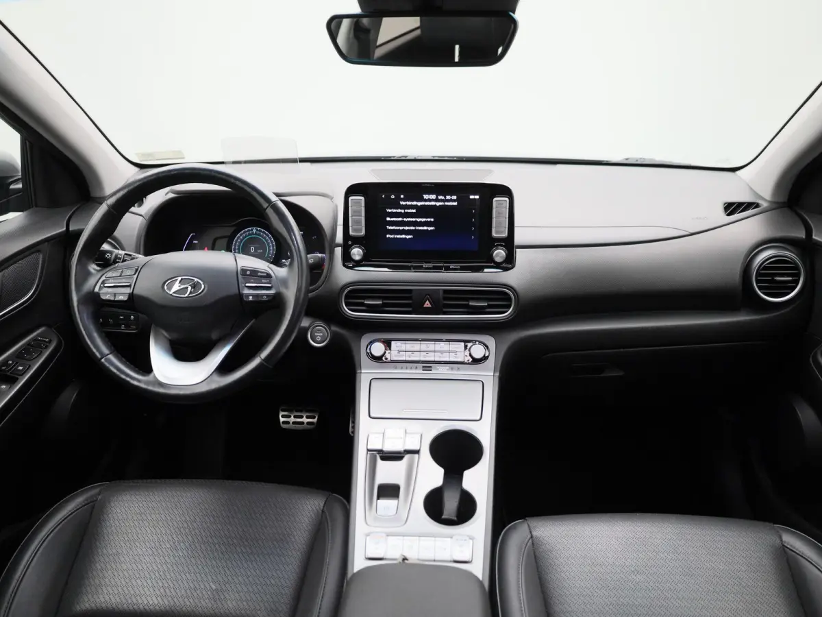 EV Comfort 64 kWh | STOELVERWARMING + STOELKOELING | STUURVERWARMING | ELEK.STOEL | CAMERA | SCHUIFDAK | HEADUP DISPLAY |