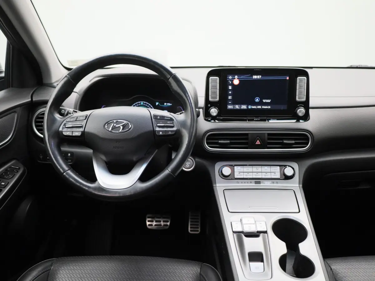 EV Comfort 64 kWh | STOELVERWARMING + STOELKOELING | STUURVERWARMING | ELEK.STOEL | CAMERA | SCHUIFDAK | HEADUP DISPLAY |