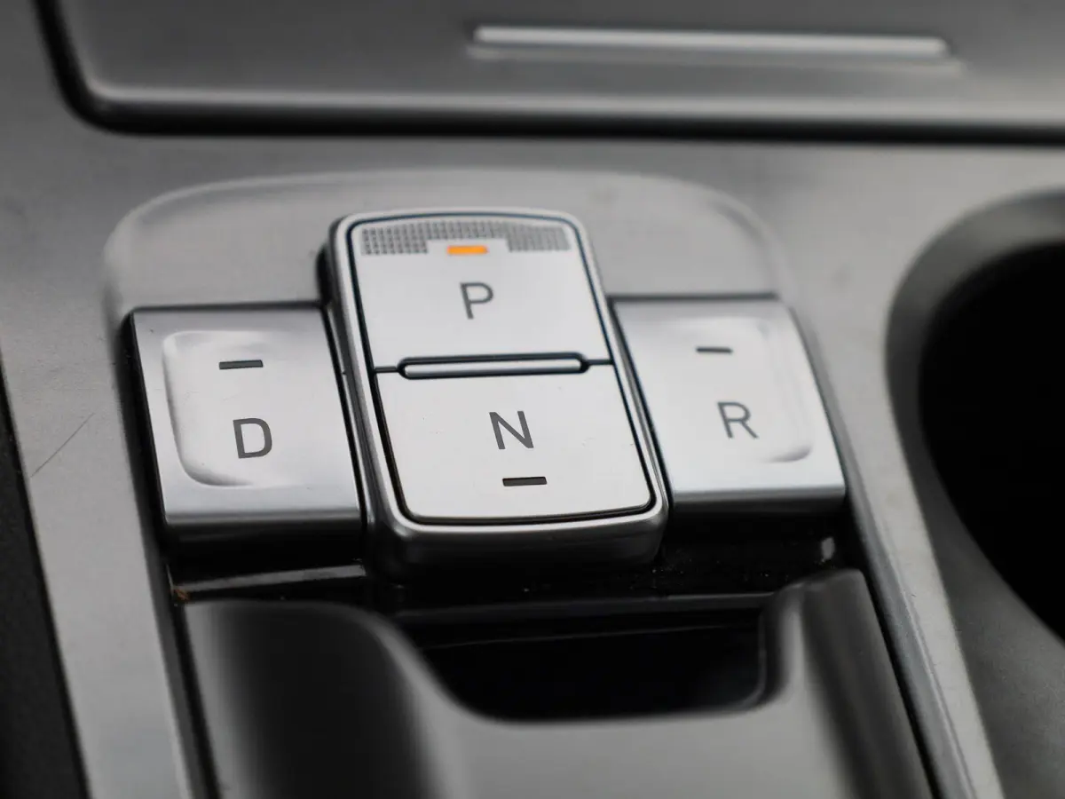 EV Comfort 64 kWh | STOELVERWARMING + STOELKOELING | STUURVERWARMING | ELEK.STOEL | CAMERA | SCHUIFDAK | HEADUP DISPLAY |