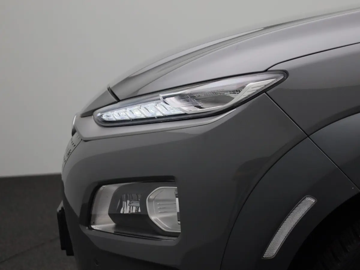 EV Comfort 64 kWh | STOELVERWARMING + STOELKOELING | STUURVERWARMING | ELEK.STOEL | CAMERA | SCHUIFDAK | HEADUP DISPLAY |