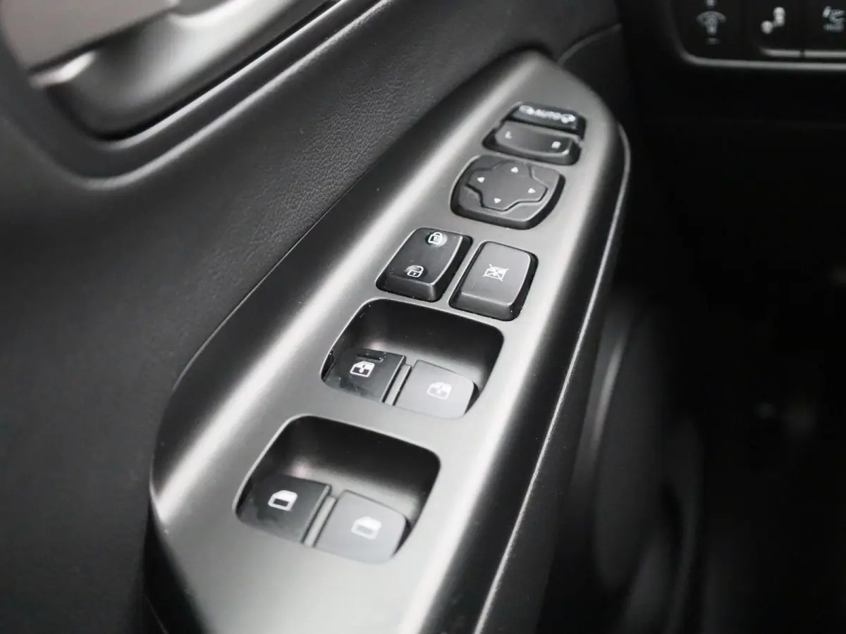 EV Comfort 64 kWh | STOELVERWARMING + STOELKOELING | STUURVERWARMING | ELEK.STOEL | CAMERA | SCHUIFDAK | HEADUP DISPLAY |