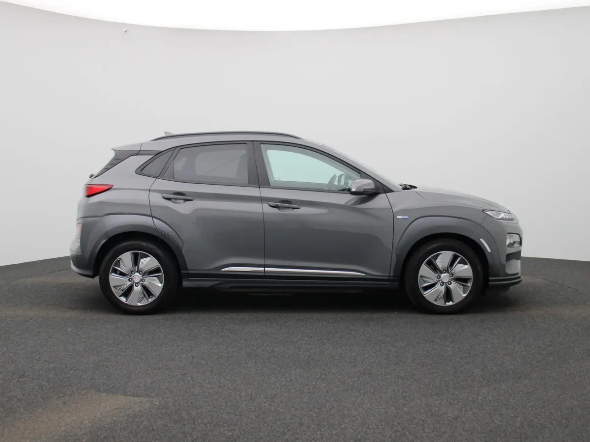 EV Comfort 64 kWh | STOELVERWARMING + STOELKOELING | STUURVERWARMING | ELEK.STOEL | CAMERA | SCHUIFDAK | HEADUP DISPLAY |