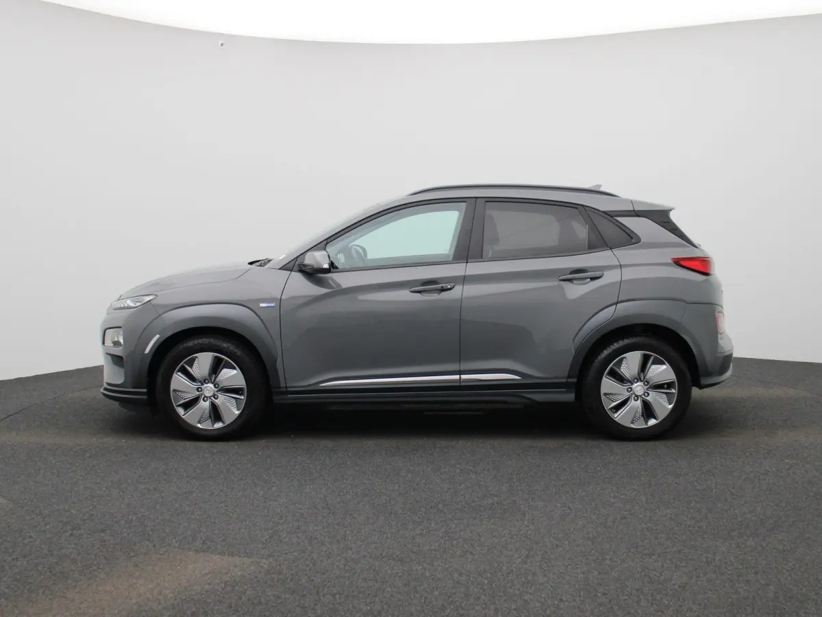 EV Comfort 64 kWh | STOELVERWARMING + STOELKOELING | STUURVERWARMING | ELEK.STOEL | CAMERA | SCHUIFDAK | HEADUP DISPLAY |