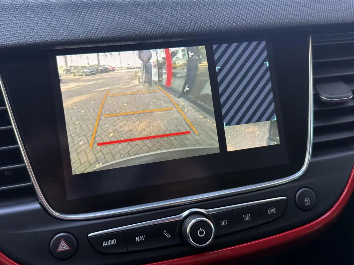 1.2 Turbo GS Line | Stoel/ stuurverwarming | Navigatie | Airco | Apple Carplay/Android Auto | PDC + Camera |