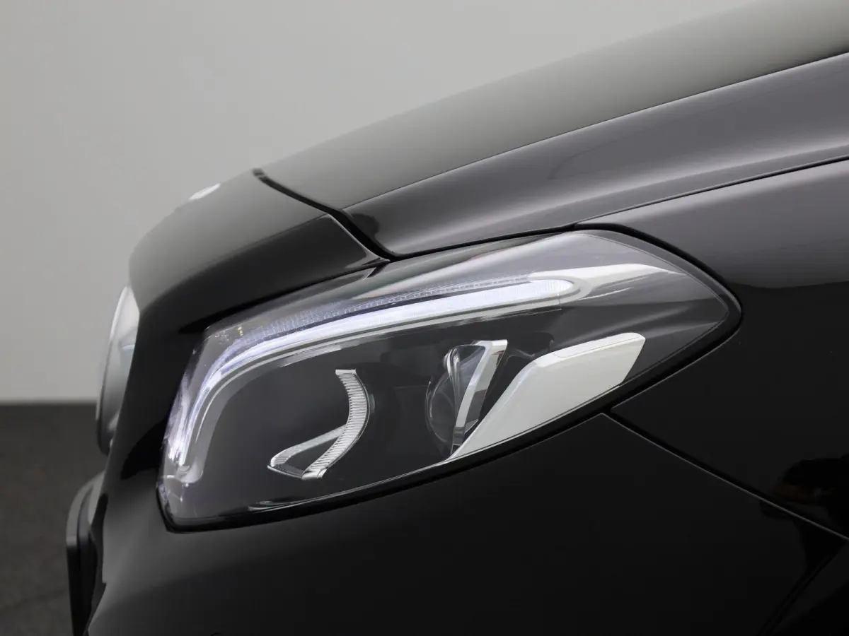 180 Ambition | STOELVERWARMING | NAVIGATIE | CRUISE CONTROL | PARKEERSENSOREN | LED |