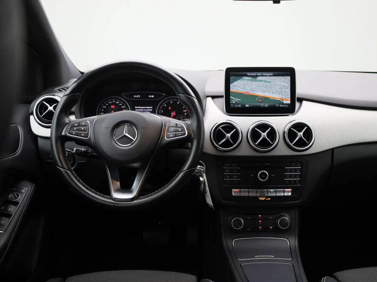 180 Ambition | STOELVERWARMING | NAVIGATIE | CRUISE CONTROL | PARKEERSENSOREN | LED |