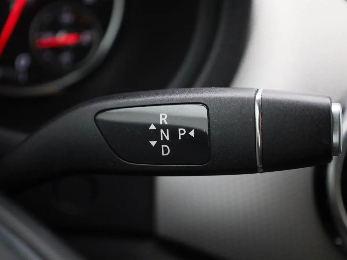 180 Ambition | STOELVERWARMING | NAVIGATIE | CRUISE CONTROL | PARKEERSENSOREN | LED |