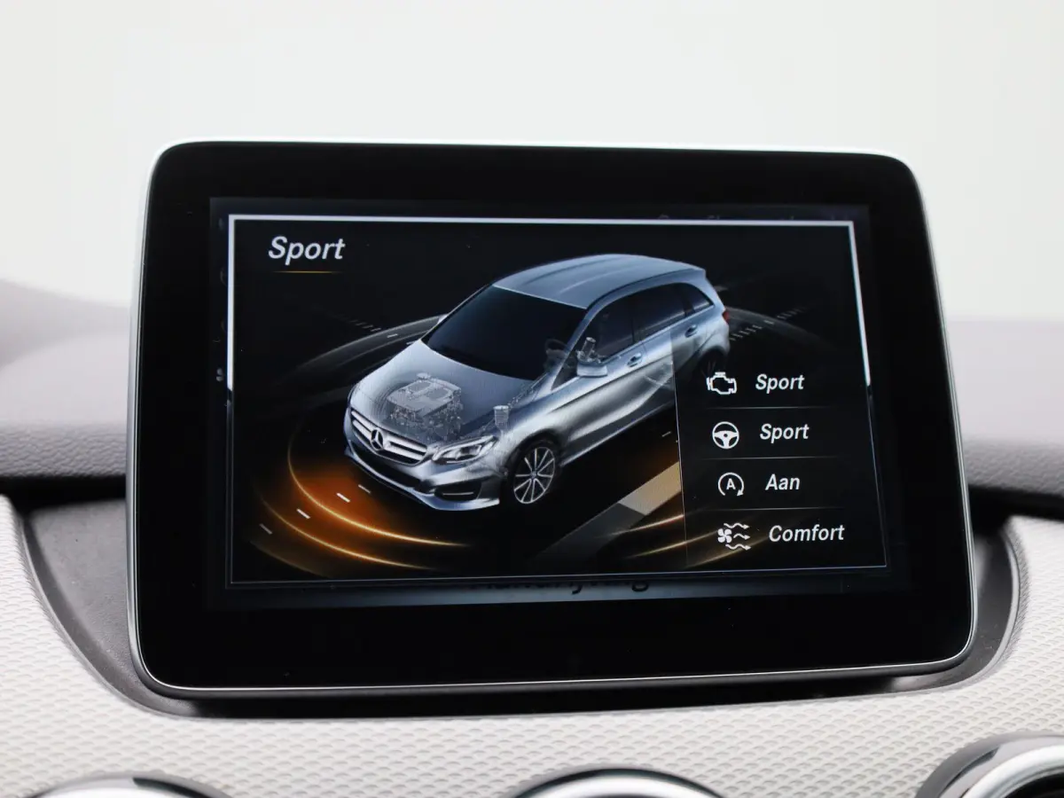 180 Ambition | STOELVERWARMING | NAVIGATIE | CRUISE CONTROL | PARKEERSENSOREN | LED |