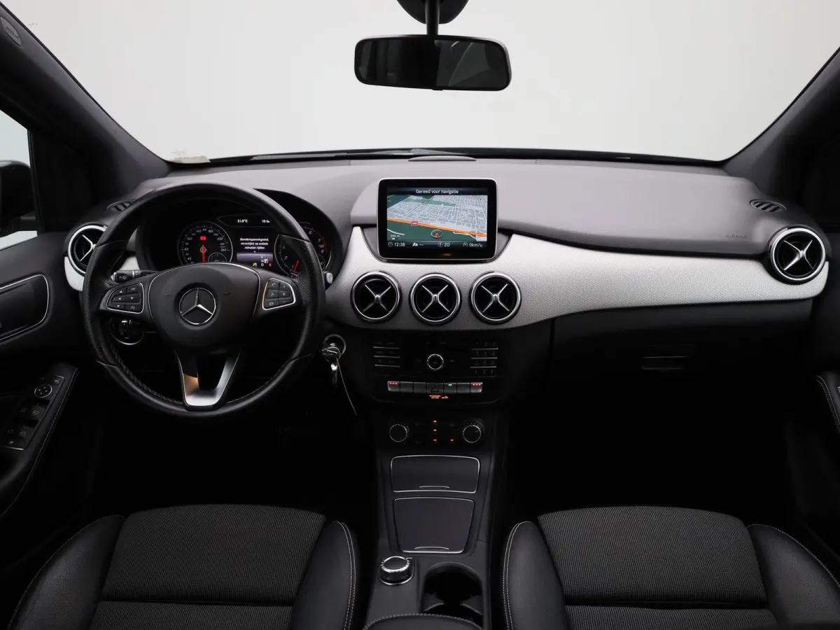 180 Ambition | STOELVERWARMING | NAVIGATIE | CRUISE CONTROL | PARKEERSENSOREN | LED |