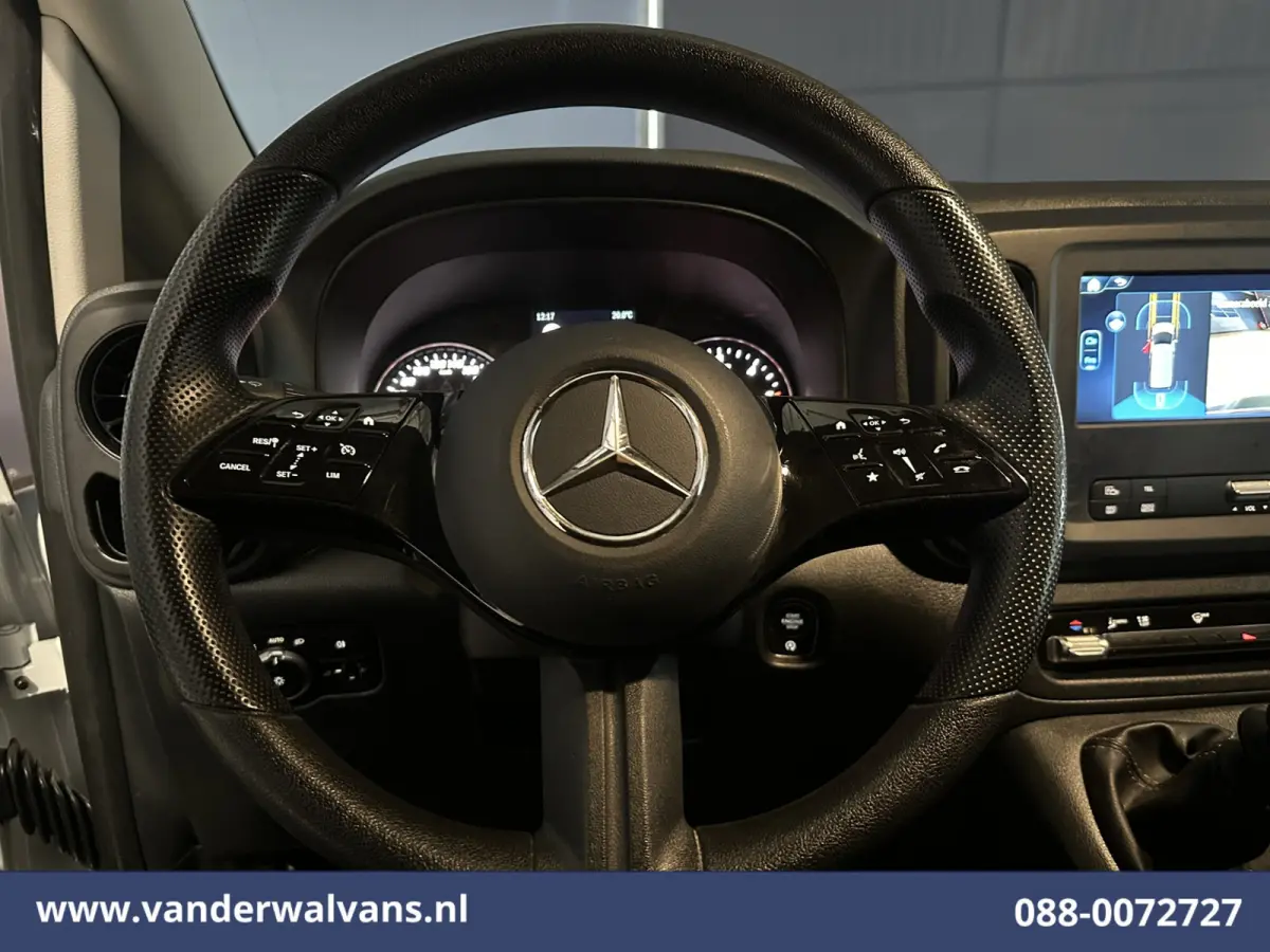 116 CDI 164pk L2H1 2025 Model Euro6 Airco | Camera | XXL MBUX | Navigatie | Cruisecontrol | Stoelverwarming Parkeersensoren, Bijrijdersbank