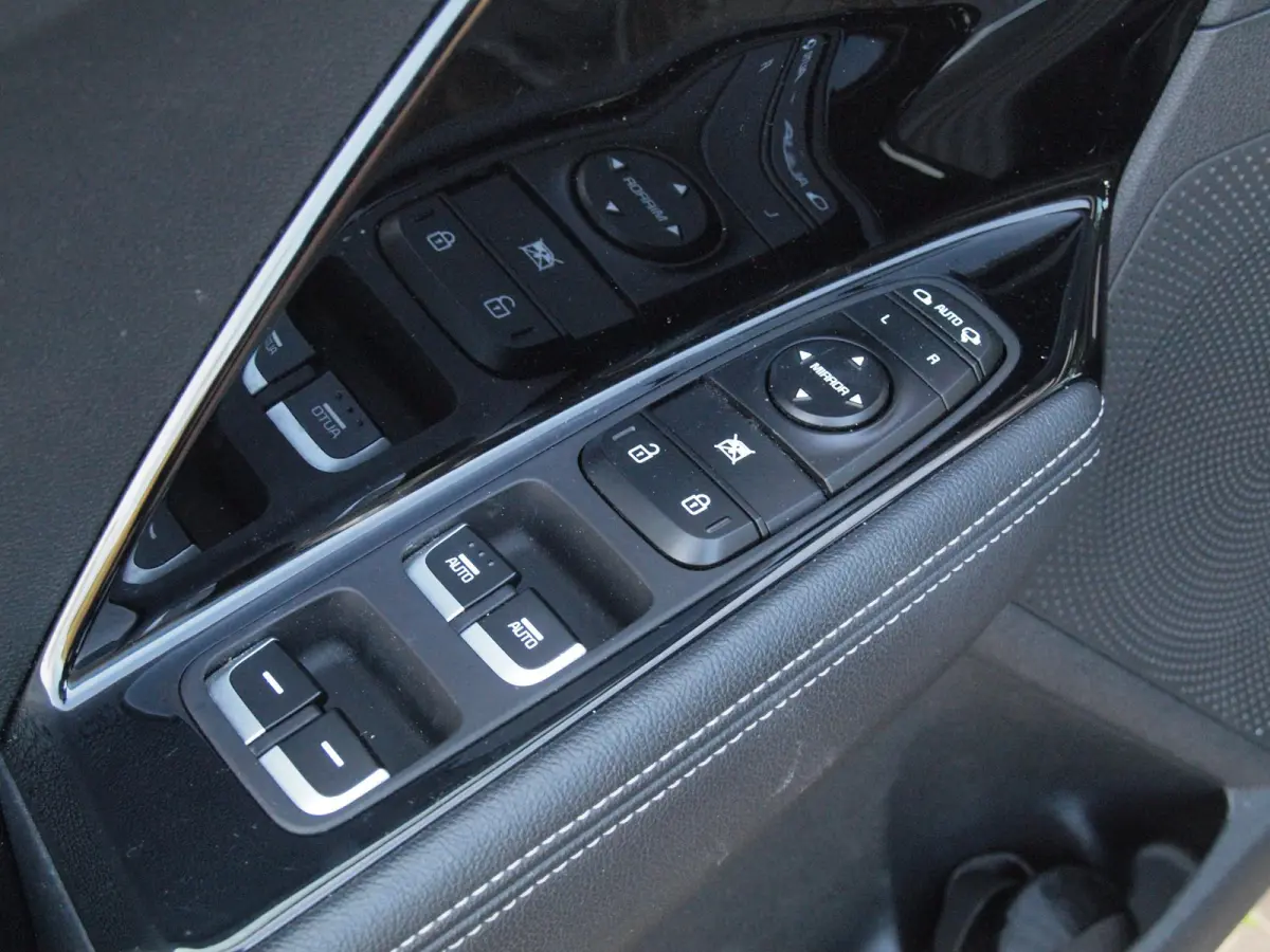 1.6 GDi Hybrid DynamicLine | Camera | Trekhaak | Apple Carplay | Navi | ACC | NL-Auto |