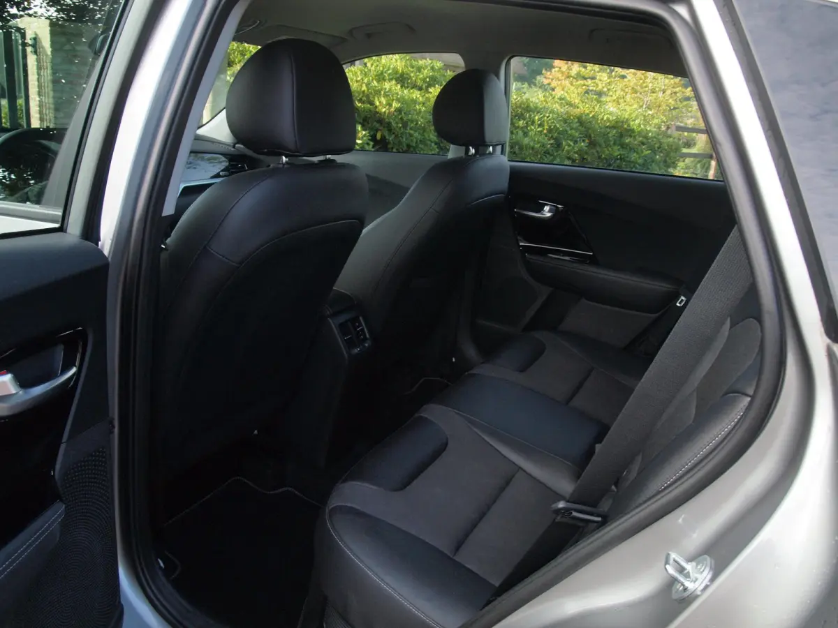 1.6 GDi Hybrid DynamicLine | Camera | Trekhaak | Apple Carplay | Navi | ACC | NL-Auto |