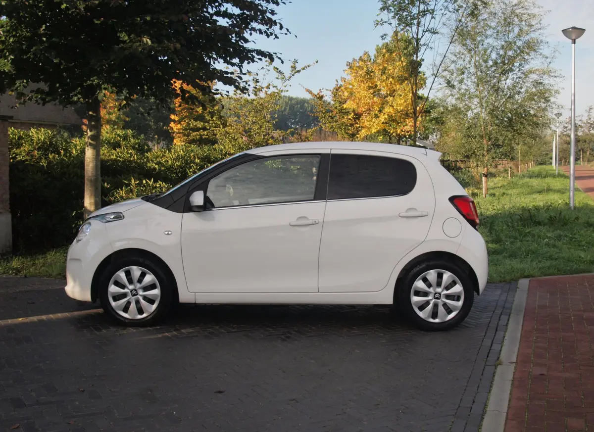 1.0 VTi Feel | Airco | 5-deurs | DAB | Dealeronderhouden | NL-Auto |