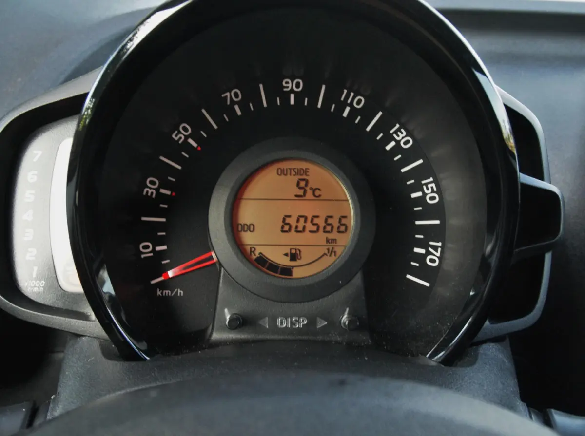 1.0 VTi Feel | Airco | 5-deurs | DAB | Dealeronderhouden | NL-Auto |