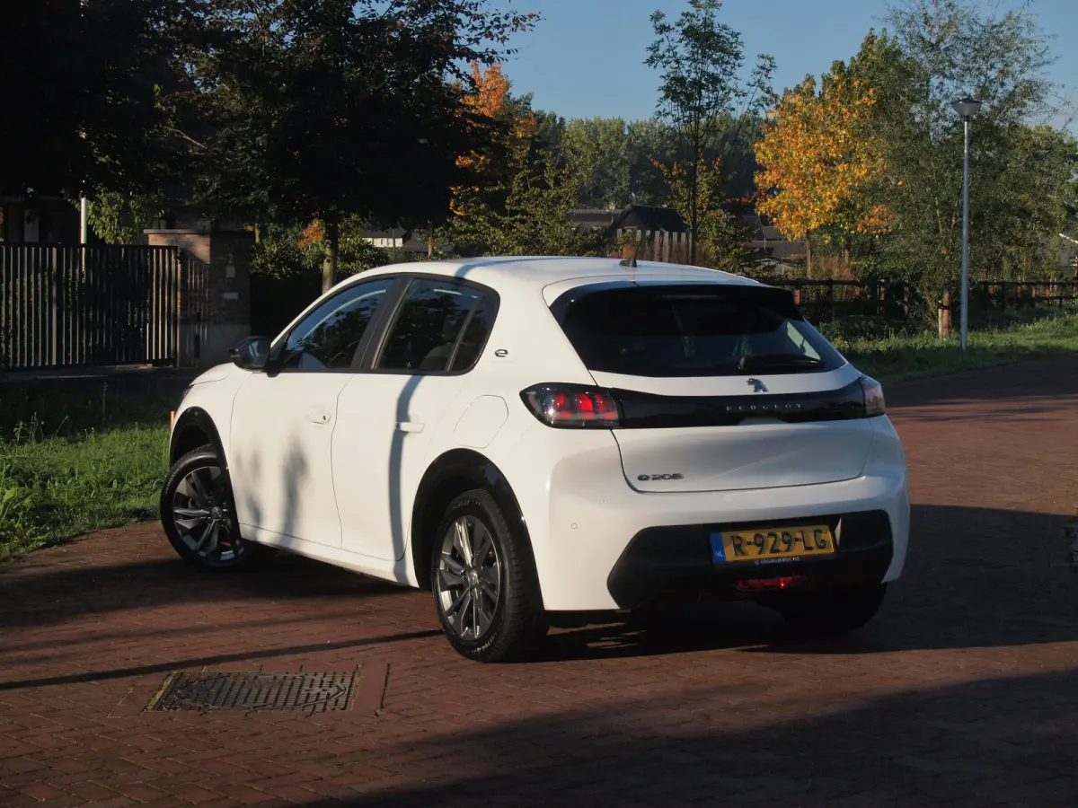 EV Pack 50 kWh | Apple Carplay | Parkeersensoren | Navi | Cruise Control | NL-Auto |
