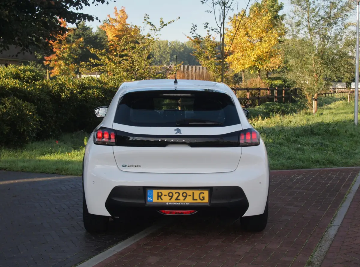 EV Pack 50 kWh | Apple Carplay | Parkeersensoren | Navi | Cruise Control | NL-Auto |