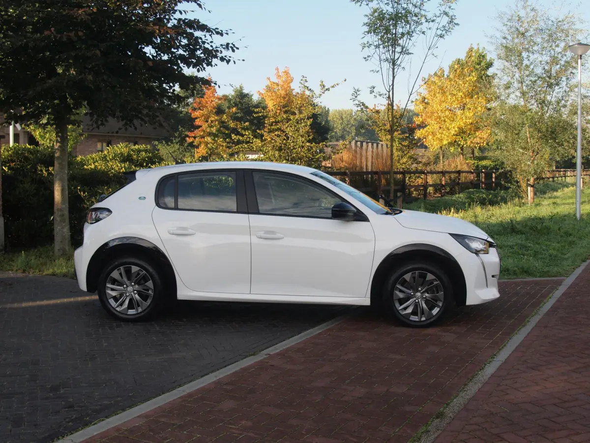 EV Pack 50 kWh | Apple Carplay | Parkeersensoren | Navi | Cruise Control | NL-Auto |