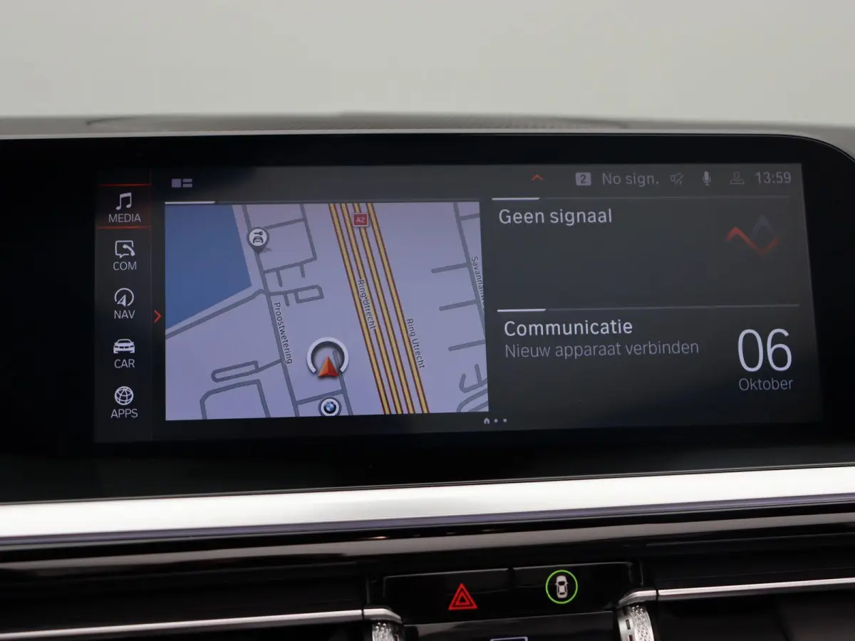 M40i High Executive | Comfort Access | Achteruitrijcamera | Elektrisch verwarmde voorstoelen | Parking Assistant | Active Cruise Control | Harman Kardon | 19/20 ''
