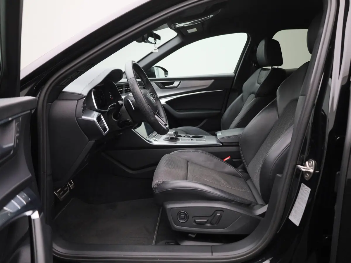 50 TFSI e quattro S edition | S-Line | Apple Carplay / Android Auto | Achteruitrijcamera | Parkeersensoren |