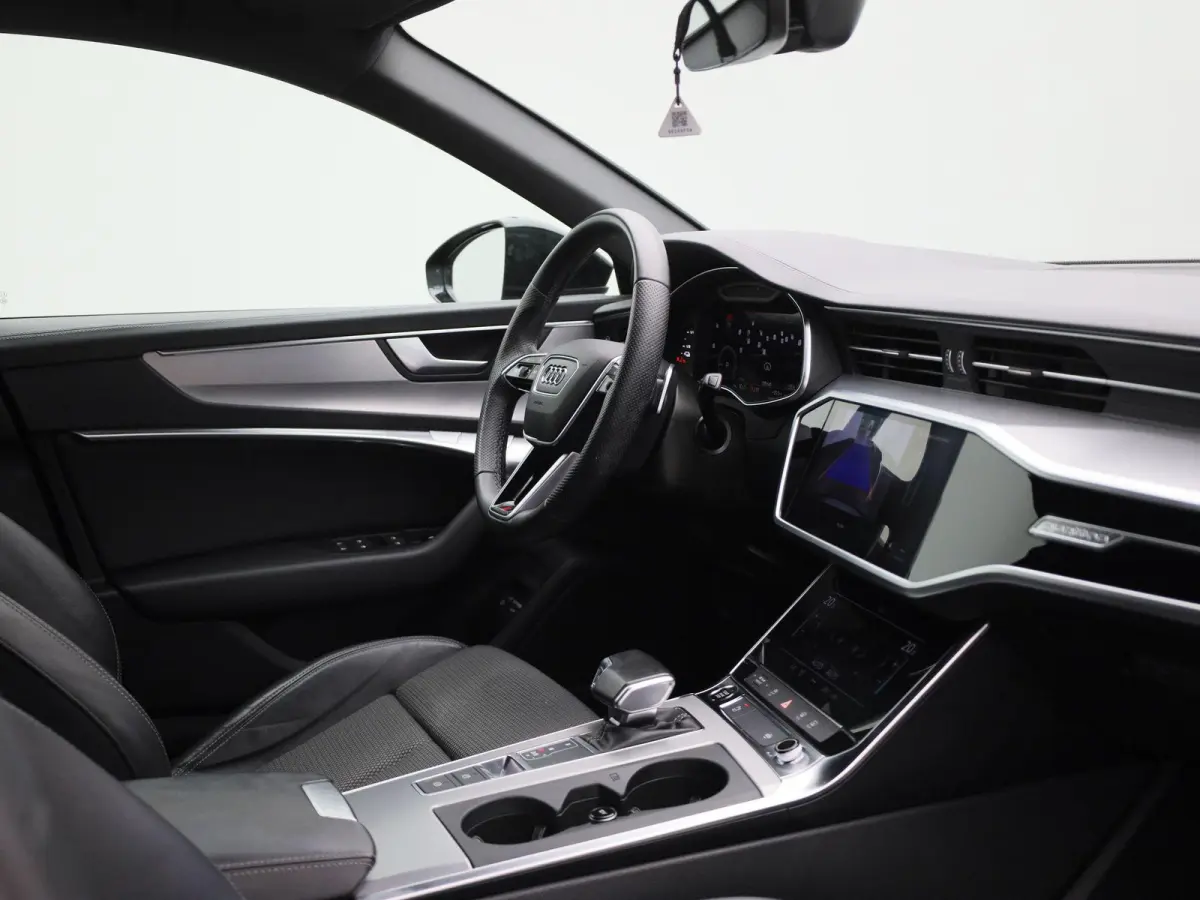 50 TFSI e quattro S edition | S-Line | Apple Carplay / Android Auto | Achteruitrijcamera | Parkeersensoren |