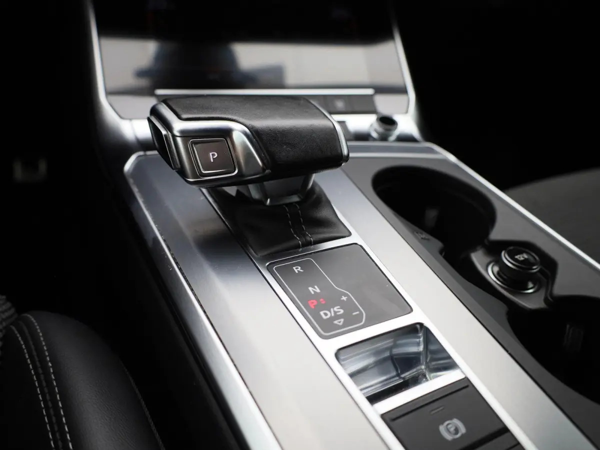 50 TFSI e quattro S edition | S-Line | Apple Carplay / Android Auto | Achteruitrijcamera | Parkeersensoren |