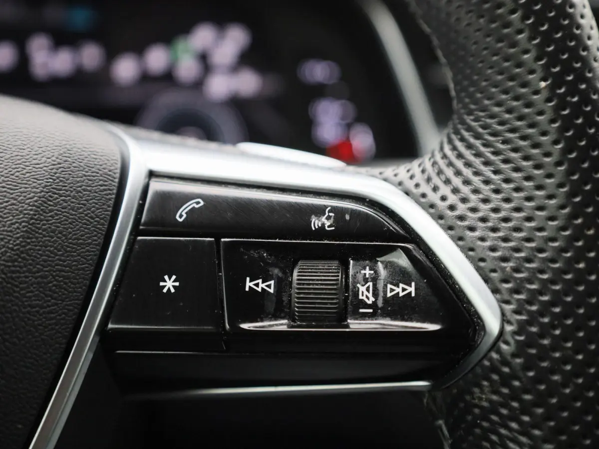 50 TFSI e quattro S edition | S-Line | Apple Carplay / Android Auto | Achteruitrijcamera | Parkeersensoren |