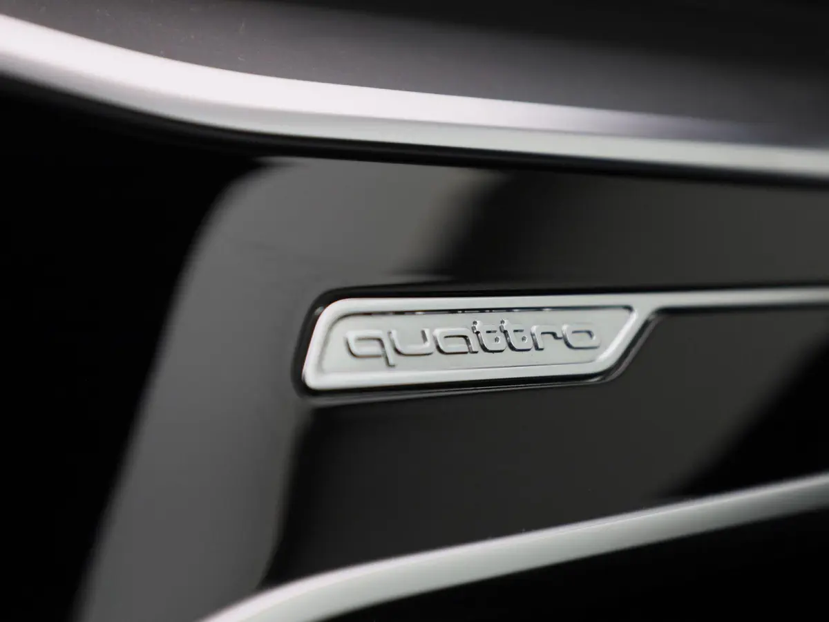 50 TFSI e quattro S edition | S-Line | Apple Carplay / Android Auto | Achteruitrijcamera | Parkeersensoren |