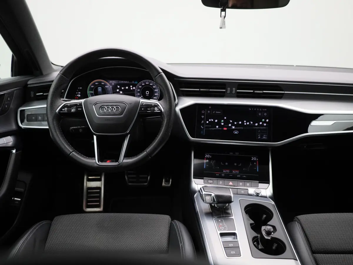 50 TFSI e quattro S edition | S-Line | Apple Carplay / Android Auto | Achteruitrijcamera | Parkeersensoren |