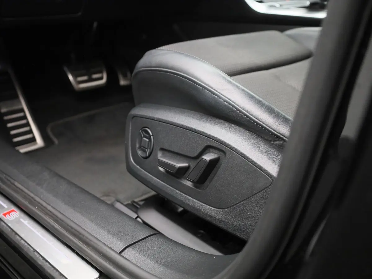50 TFSI e quattro S edition | S-Line | Apple Carplay / Android Auto | Achteruitrijcamera | Parkeersensoren |