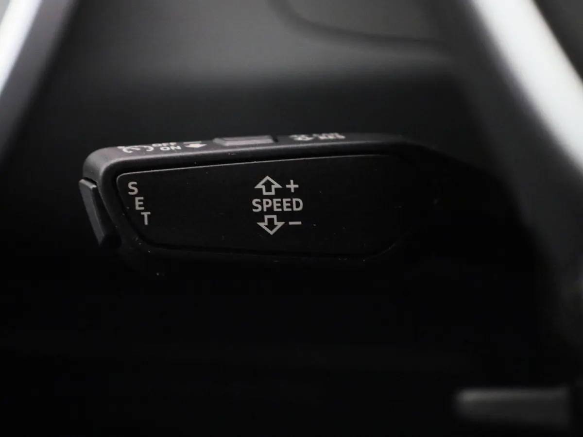 50 TFSI e quattro S edition | S-Line | Apple Carplay / Android Auto | Achteruitrijcamera | Parkeersensoren |