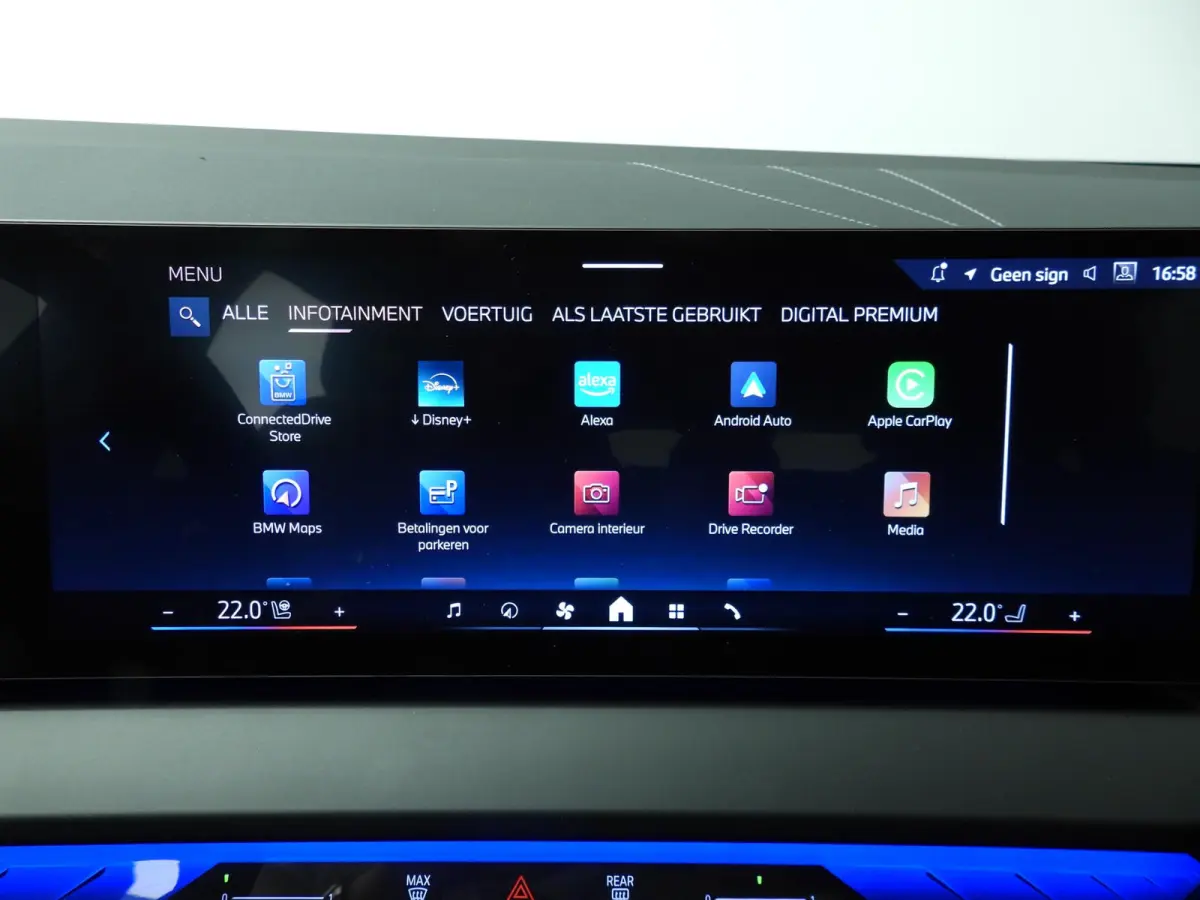 20d xDrive | M-Sportpakket | LED | HUD | Active cruise | Trekhaak | Elektr. zetels | Keyles go | DAB | Harman-kardon sound | Alu 20 inch