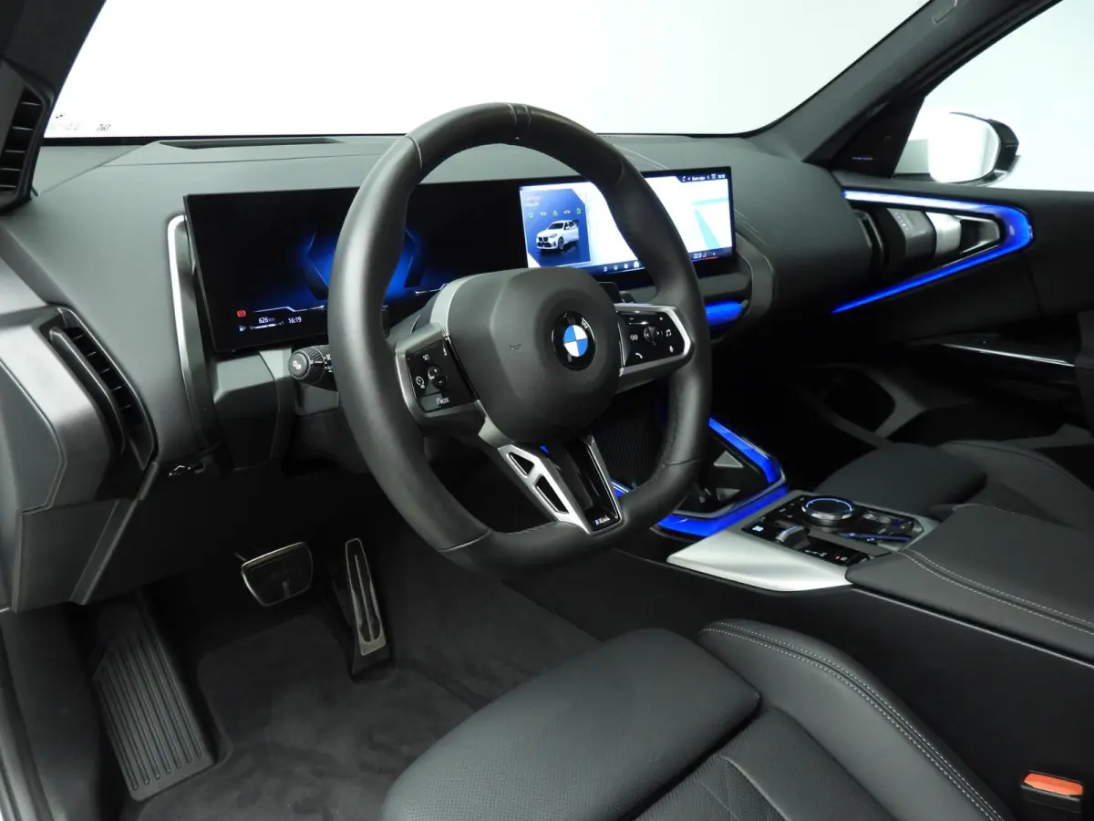 20d xDrive | M-Sportpakket | LED | HUD | Active cruise | Trekhaak | Elektr. zetels | Keyles go | DAB | Harman-kardon sound | Alu 20 inch