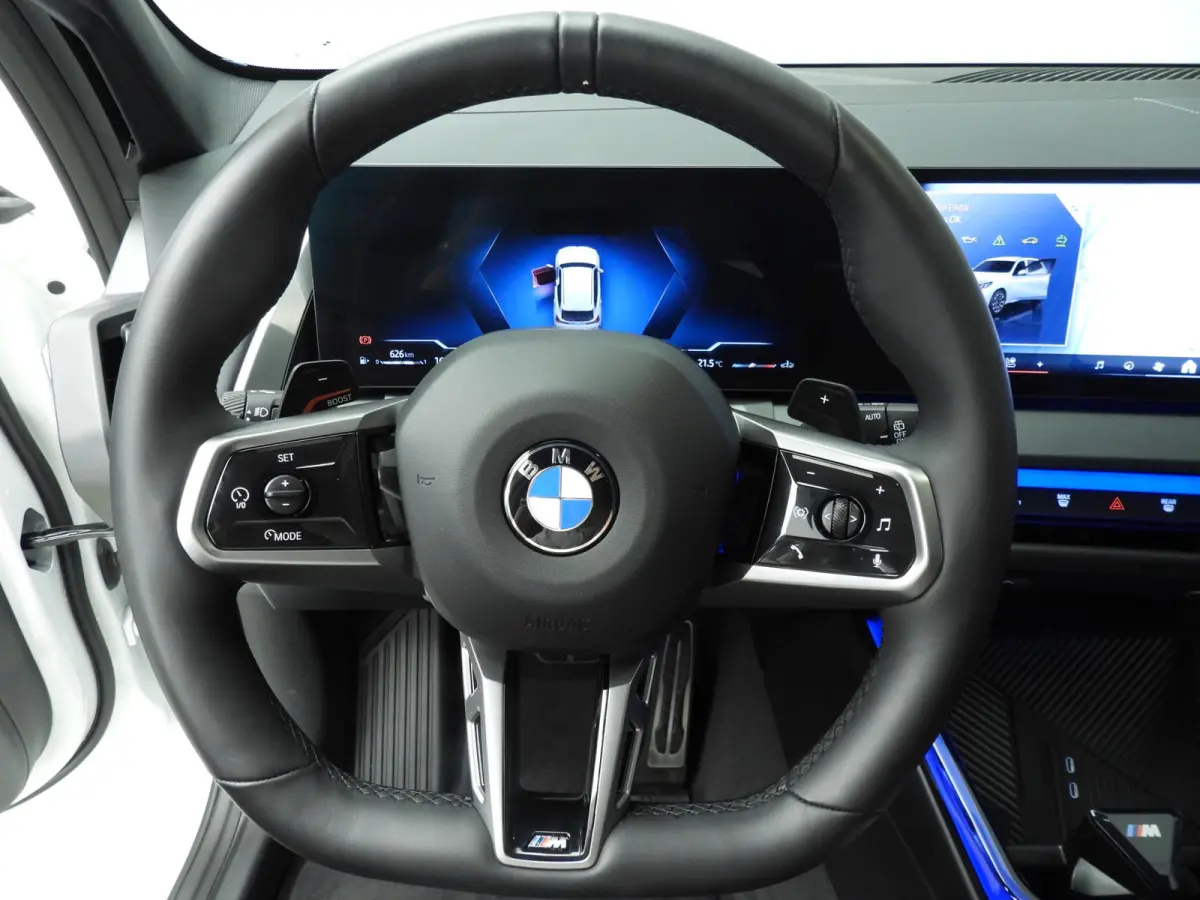 20d xDrive | M-Sportpakket | LED | HUD | Active cruise | Trekhaak | Elektr. zetels | Keyles go | DAB | Harman-kardon sound | Alu 20 inch