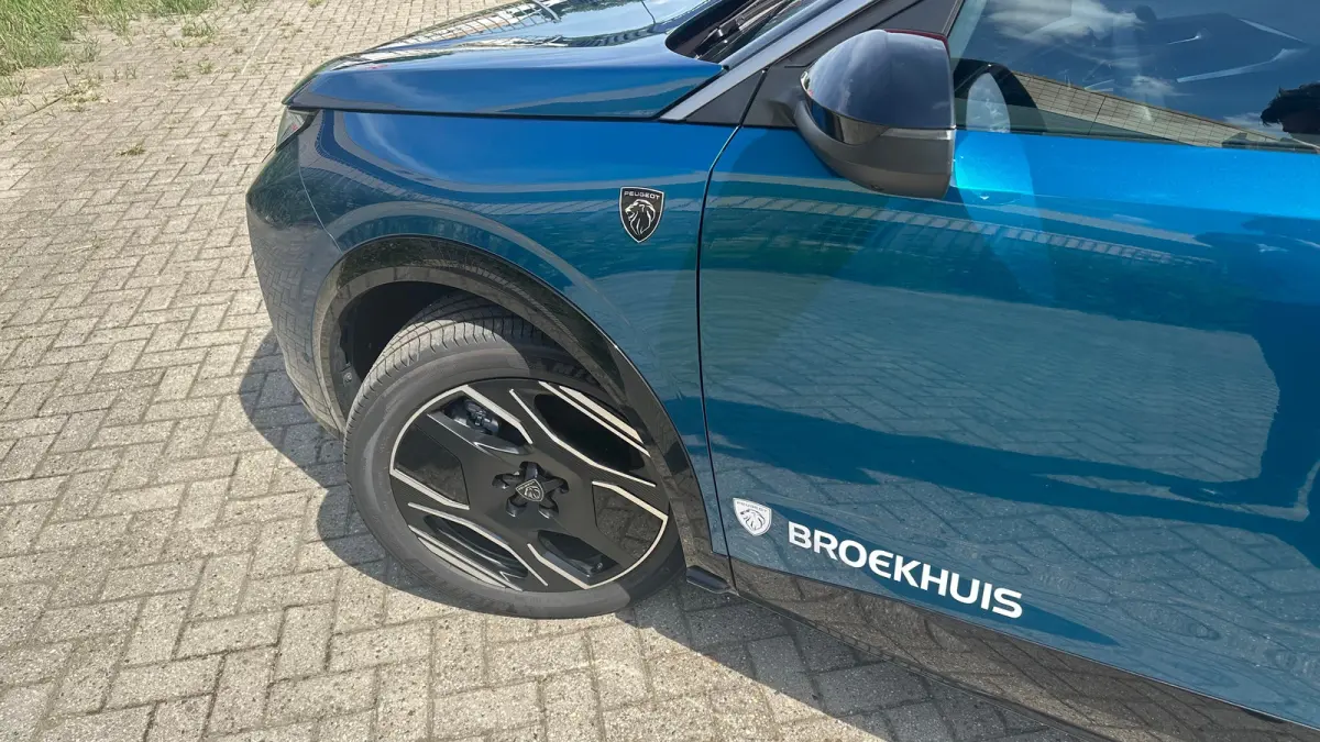 GT Long Range 230 97 kWh | Trekhaak | Apple Carplay/Android Auto | Navigatie | Adaptieve Cruise | Warmtepomp | Camera | 20'' L.M. | | 11 kW lader | 20"LM-Velgen | Achterbank in delen neerkla