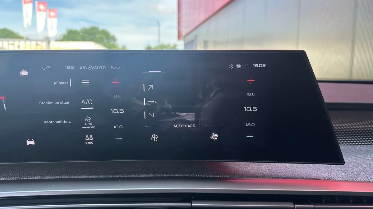 GT Long Range 230 97 kWh | Trekhaak | Apple Carplay/Android Auto | Navigatie | Adaptieve Cruise | Warmtepomp | Camera | 20'' L.M. | | 11 kW lader | 20"LM-Velgen | Achterbank in delen neerkla