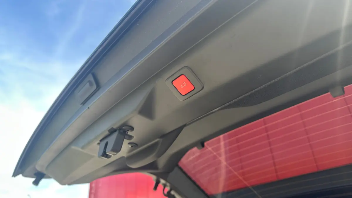 GT Long Range 230 97 kWh | Trekhaak | Apple Carplay/Android Auto | Navigatie | Adaptieve Cruise | Warmtepomp | Camera | 20'' L.M. | | 11 kW lader | 20"LM-Velgen | Achterbank in delen neerkla