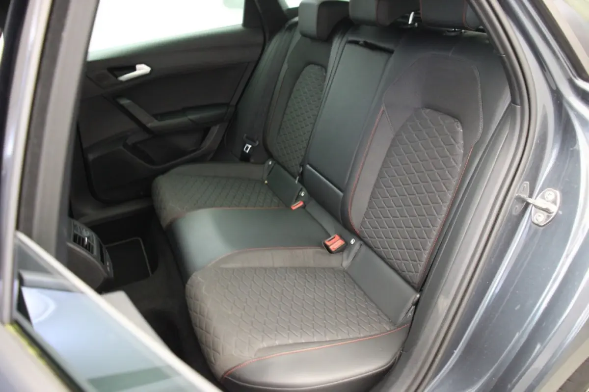 1.5 TSI FR Business Intense - Digitaal Cockpit, Carplay, Camera, Stoelverw.Trekhaak