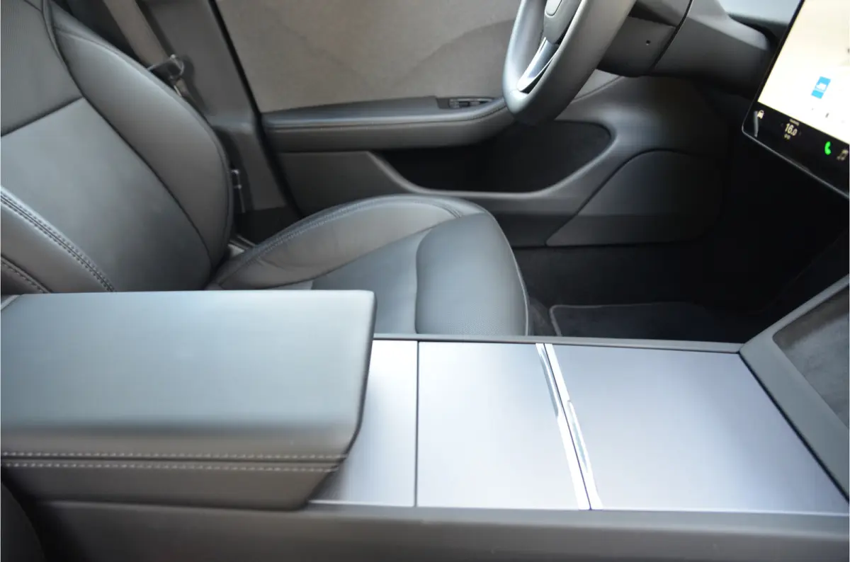 RWD 60 kWh Highland, AutoPilot4.0 (FSD 99,- p/mnd), LFP accu