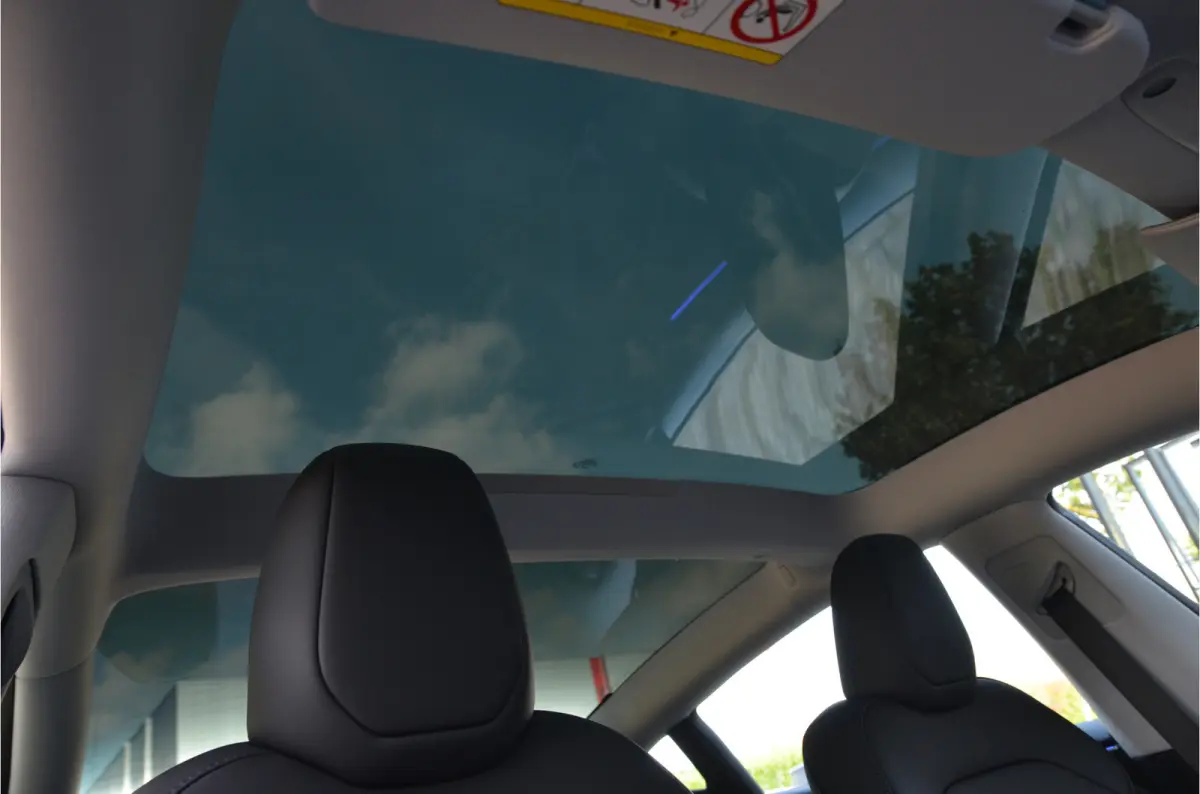 RWD 60 kWh Highland, AutoPilot4.0 (FSD 99,- p/mnd), LFP accu