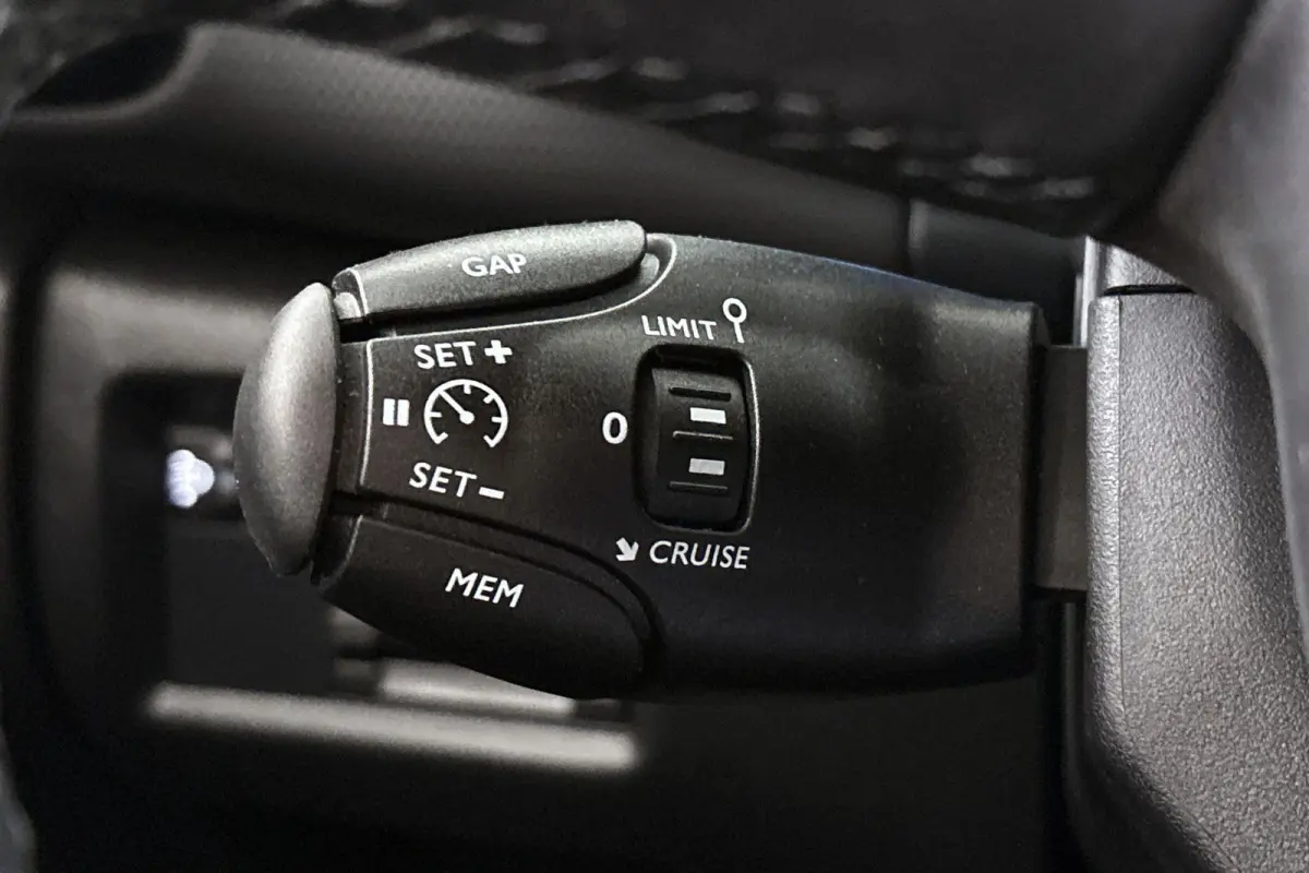1.6 Plug-in Hybrid 225 Shine Panoramadak 360 Camera Massage Memory