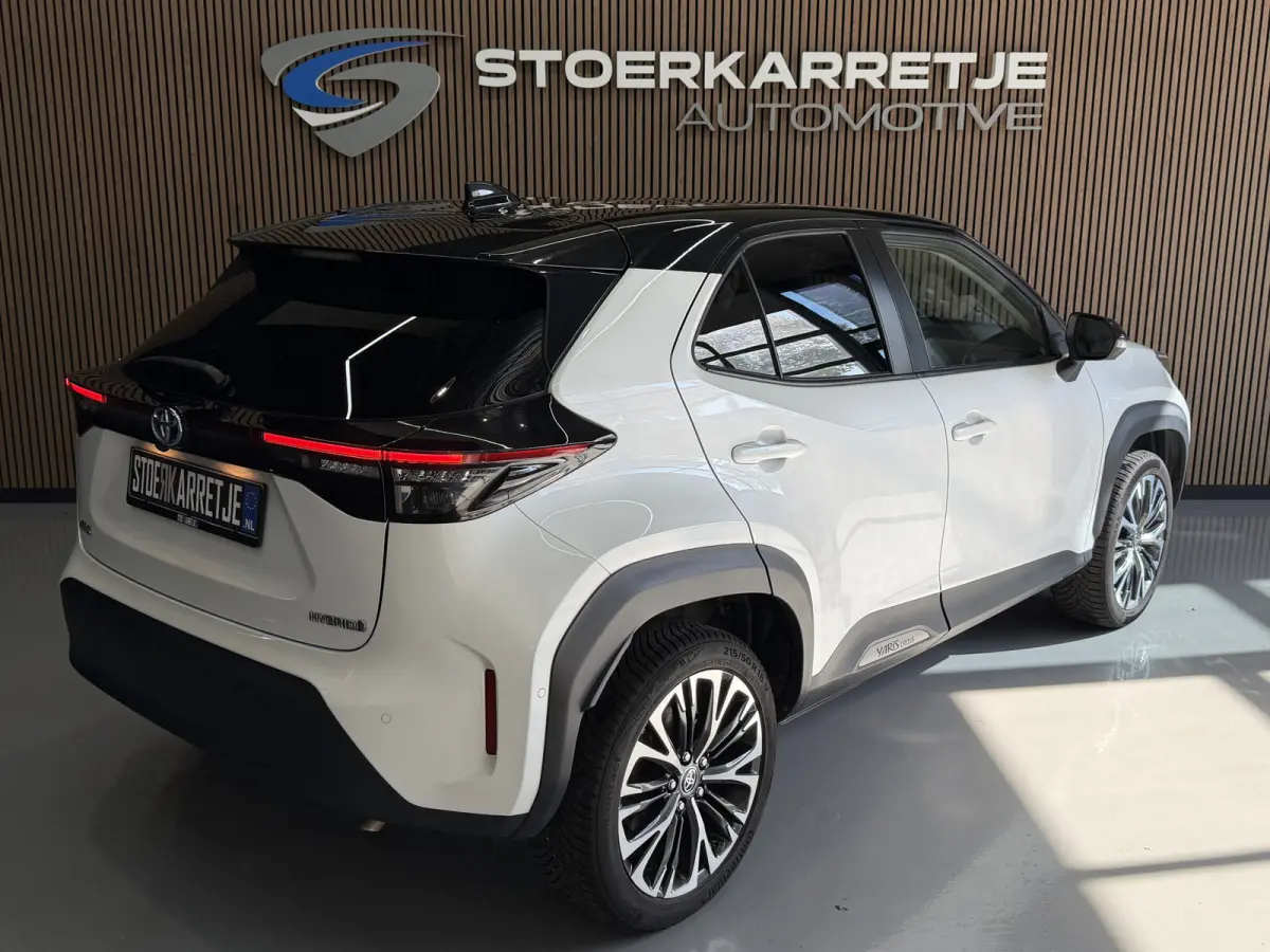 1.5 Hybrid Executive | Navi | ACC | Dodehoek | Stoel & Stuurverwarming | 18" | Carplay 100% Toyota Dealer onderhouden!