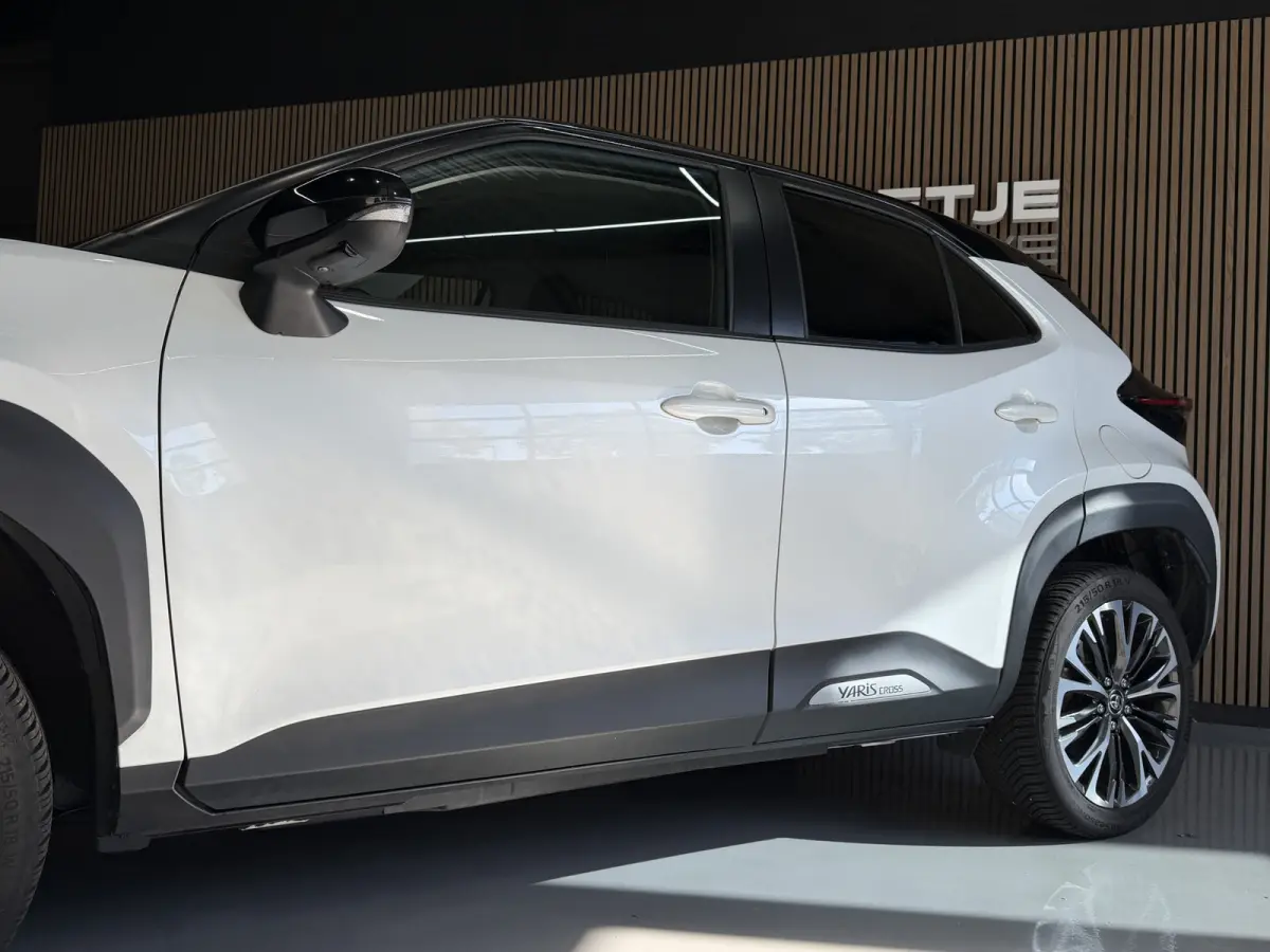 1.5 Hybrid Executive | Navi | ACC | Dodehoek | Stoel & Stuurverwarming | 18" | Carplay 100% Toyota Dealer onderhouden!