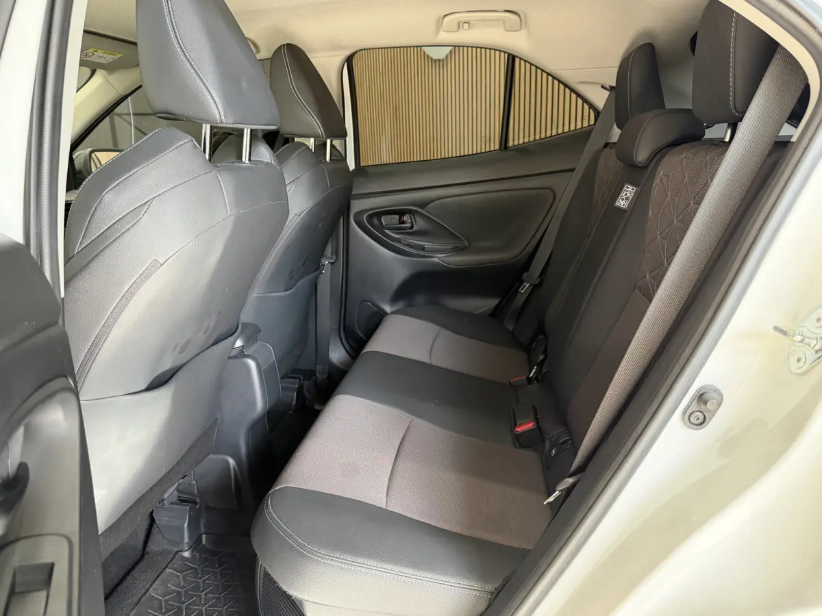 1.5 Hybrid Executive | Navi | ACC | Dodehoek | Stoel & Stuurverwarming | 18" | Carplay 100% Toyota Dealer onderhouden!