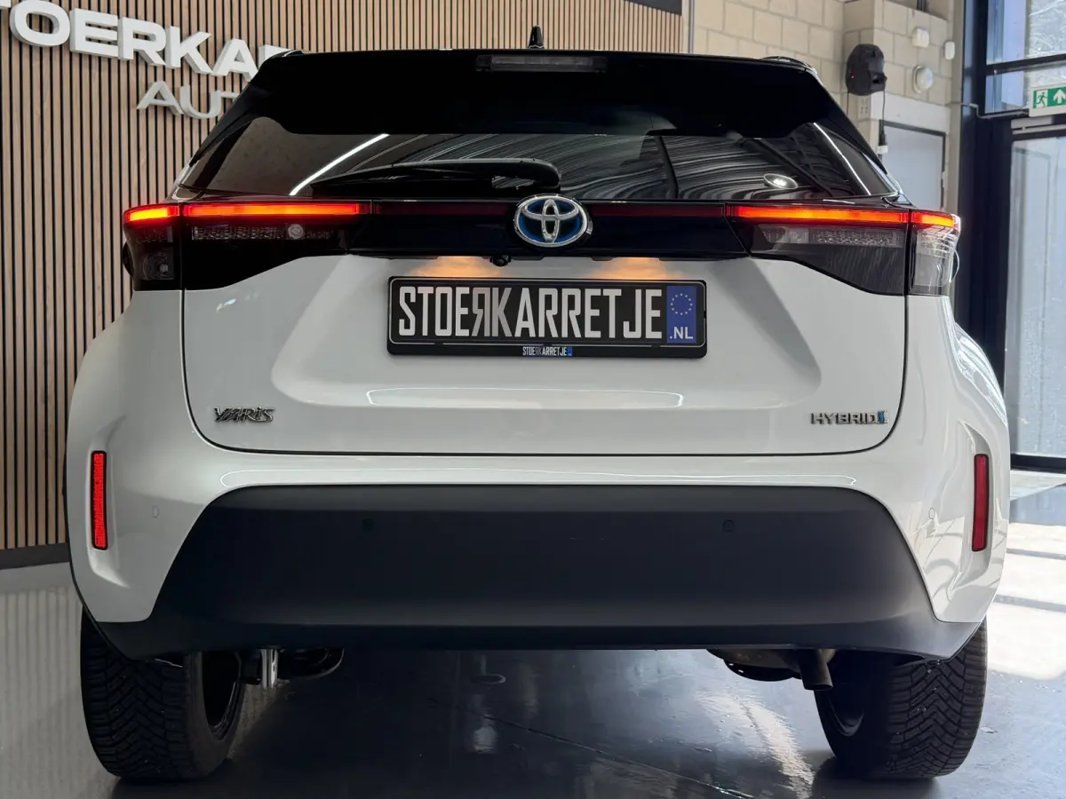 1.5 Hybrid Executive | Navi | ACC | Dodehoek | Stoel & Stuurverwarming | 18" | Carplay 100% Toyota Dealer onderhouden!