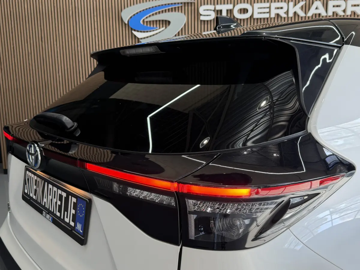 1.5 Hybrid Executive | Navi | ACC | Dodehoek | Stoel & Stuurverwarming | 18" | Carplay 100% Toyota Dealer onderhouden!