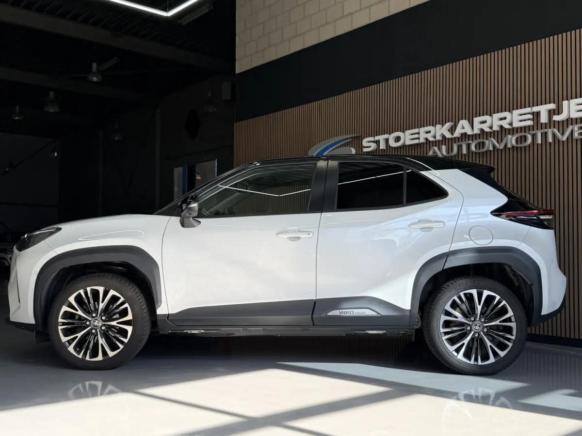 1.5 Hybrid Executive | Navi | ACC | Dodehoek | Stoel & Stuurverwarming | 18" | Carplay 100% Toyota Dealer onderhouden!
