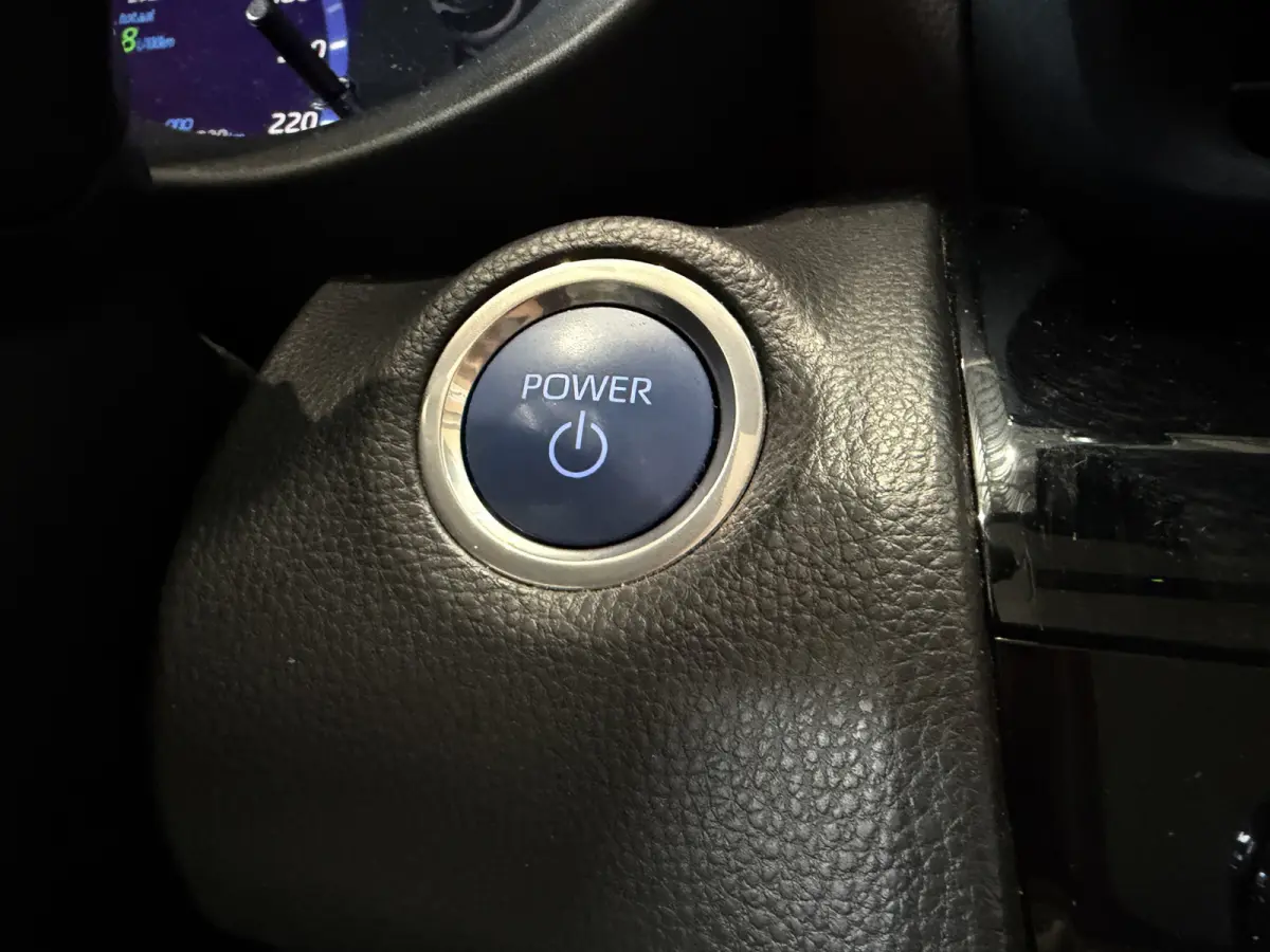 1.5 Hybrid Executive | Navi | ACC | Dodehoek | Stoel & Stuurverwarming | 18" | Carplay 100% Toyota Dealer onderhouden!