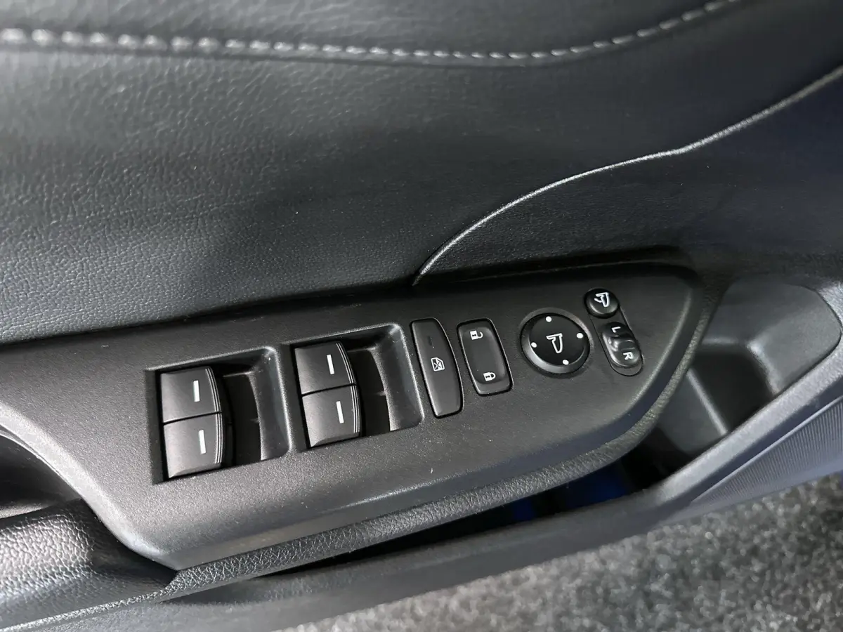 1.0 i-VTEC Executive Leder | Pano | Navi
